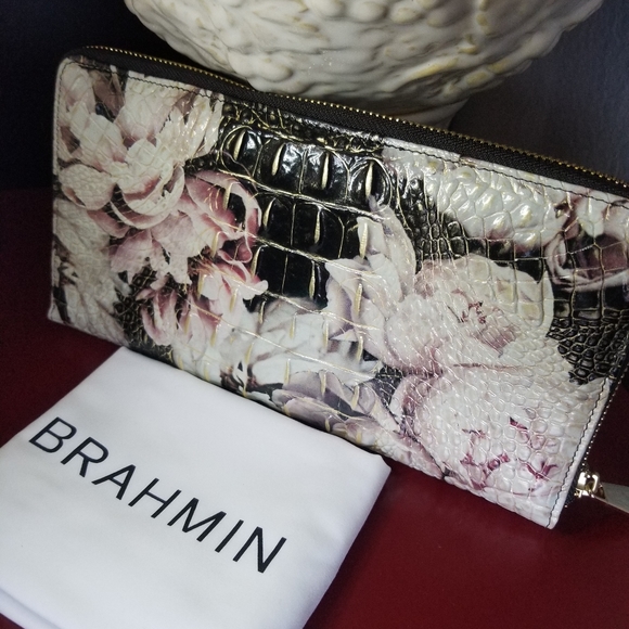 SOLD****Brahmin Eden Melbourne Skyler - Picture 6 of 14
